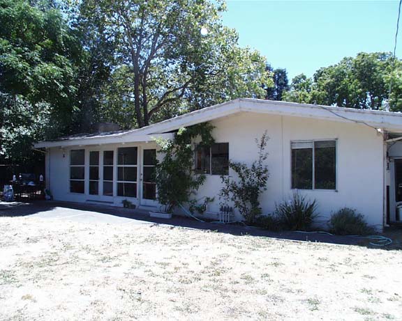 Backyard of 843 Rorke