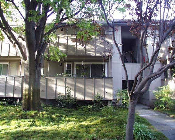 2460 W. Bayshore Rd. #6, Palo Alto