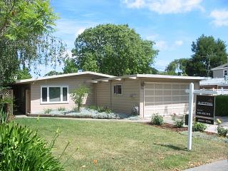 Picture of 561 Ashton Ave, Palo Alto