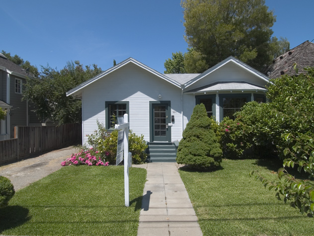 Picture of 991 Addison Ave 