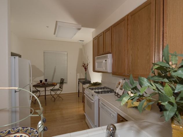 Kitchen Eating  picture - 128 Pacchetti Way, Mountain View 94040