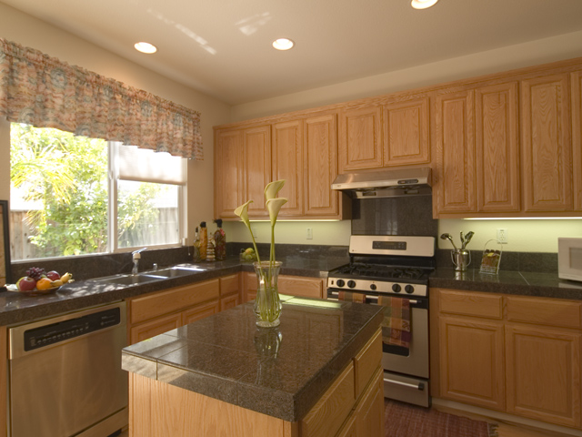 Kitchen1  picture - 914 Gates St, East Palo Alto 94303