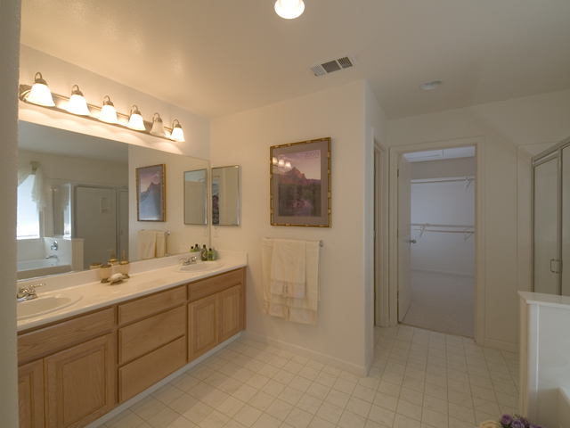 Master Bath1  picture - 914 Gates St, East Palo Alto 94303
