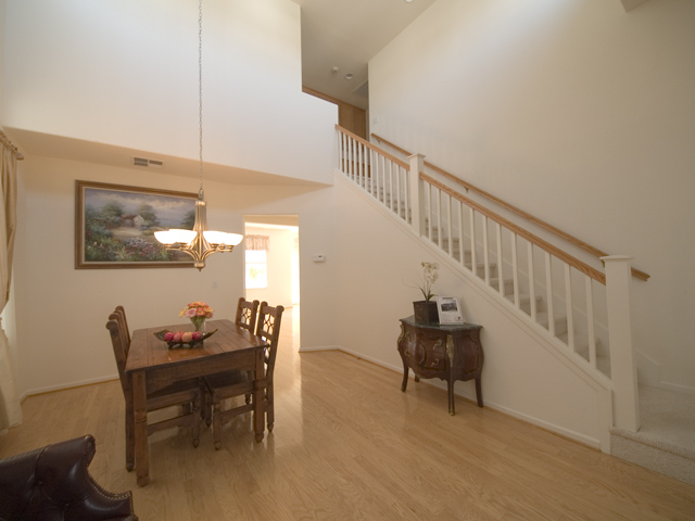 Stairs1  picture - 914 Gates St, East Palo Alto 94303