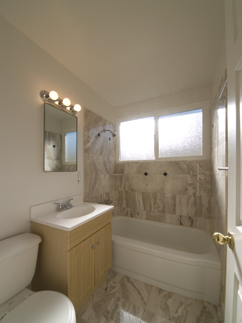 Bath  picture - 1437 S Wolfe Rd, Sunnyvale 94087