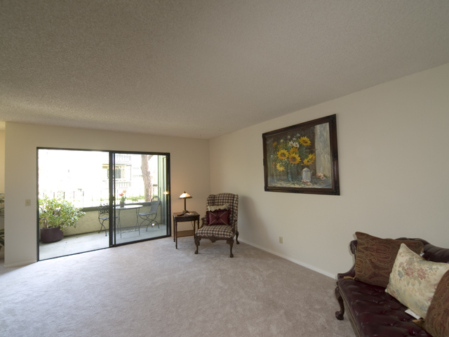 Living  picture - 777 San Antonio Rd, Unit 105, Palo Alto 94303
