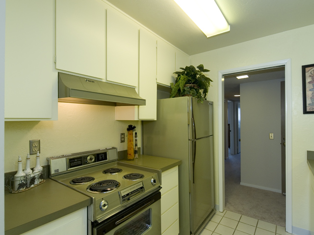 Stove  picture - 777 San Antonio Rd, Unit 105, Palo Alto 94303