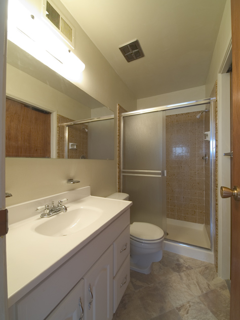 Bath2  picture - 1016 Tulip Dr, Sunnyvale 94086