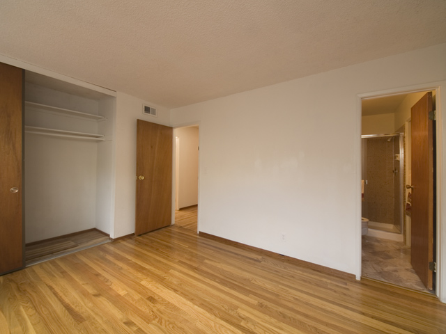 Master Bedroomb  picture - 1016 Tulip Dr, Sunnyvale 94086
