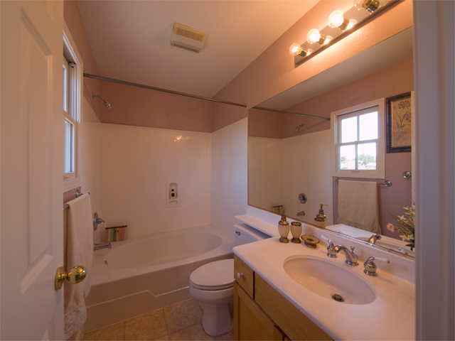 Bath2  picture - 514 Driscoll Pl, Palo Alto 94306