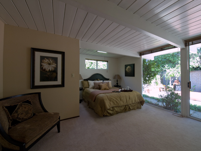 Master Bedroom  picture - 994 Loma Verde Ave, Palo Alto 94303