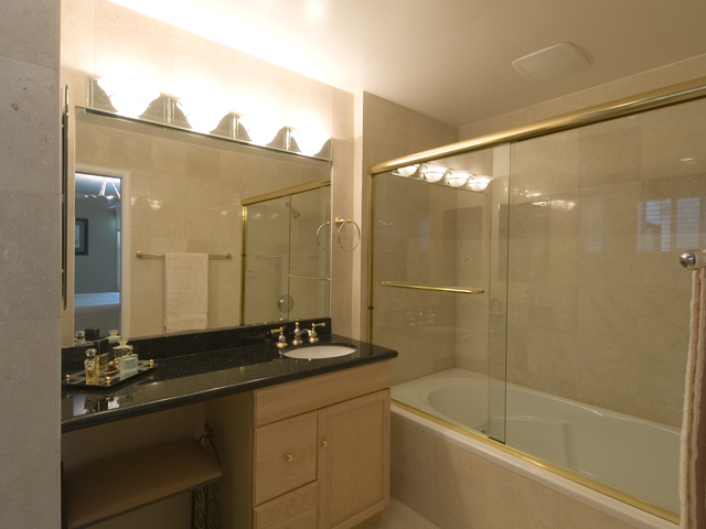 Master Bath  picture - 575 Madison Way, Palo Alto 94303