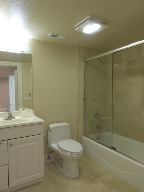 Bath Downstairs  picture - 186 Monroe Dr, Palo Alto 94306