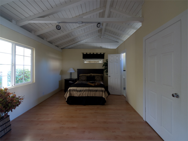 Master Bedroom  picture - 2951 South Court, Palo Alto 94306