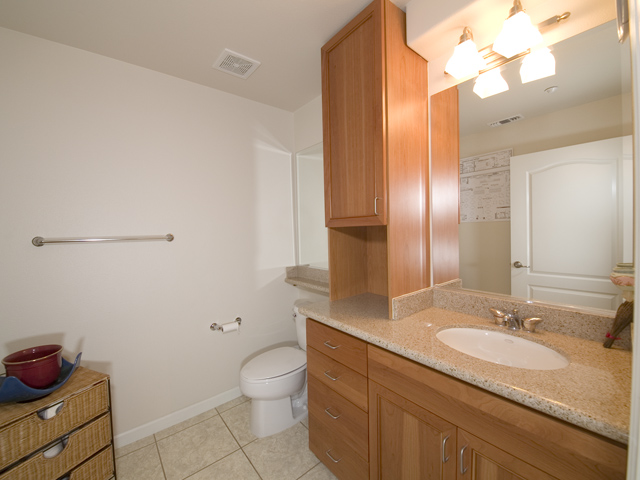 Downstairs Bath  picture - 19999 Stevens Creek Blvd 118, Cupertino 95014