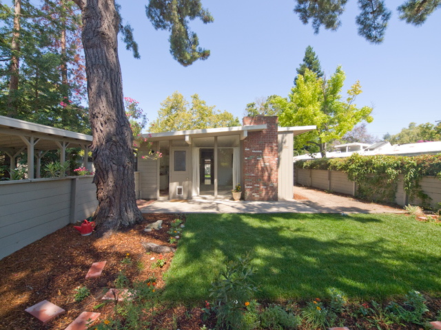 Front  picture - 352 Carolina Ln, Palo Alto 94306