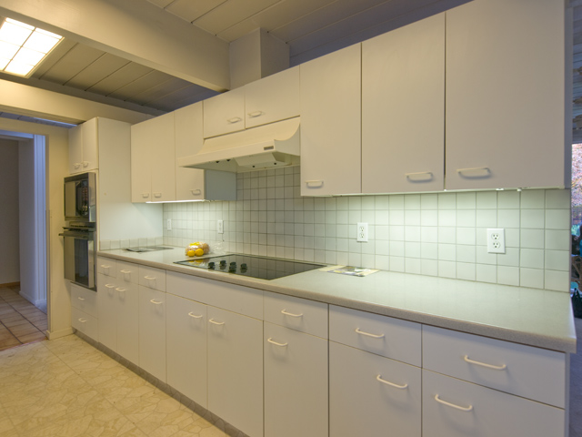 Kitchen  picture - 281 Parkside Dr, Palo Alto 94306