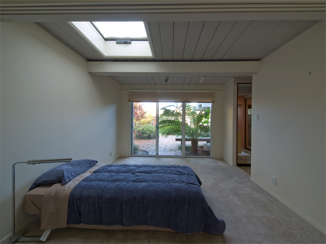 Master Bedroom  picture - 281 Parkside Dr, Palo Alto 94306