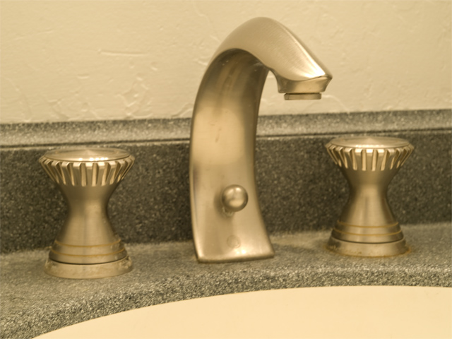 M Bath Faucet  picture - 777 San Antonio Rd, Unit 61, Palo Alto 94303