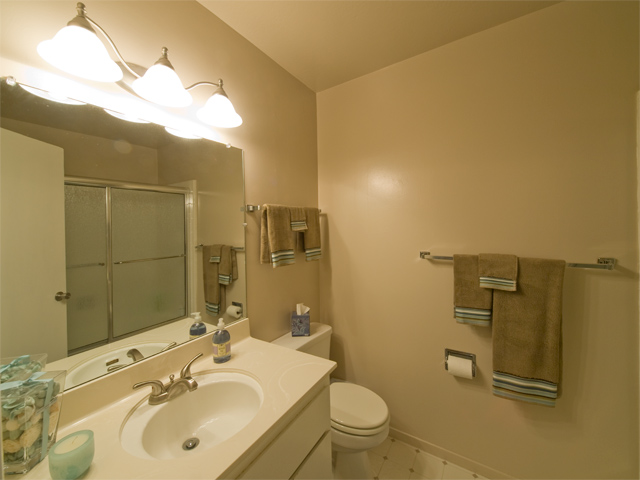 Bath  picture - 777 San Antonio Rd, Unit 9, Palo Alto 94303