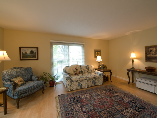 Living  picture - 777 San Antonio Rd, Unit 9, Palo Alto 94303