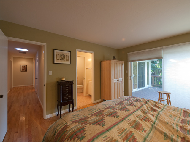 Master Bedroom picture - 4191 Briarwood Way, Palo Alto 94306