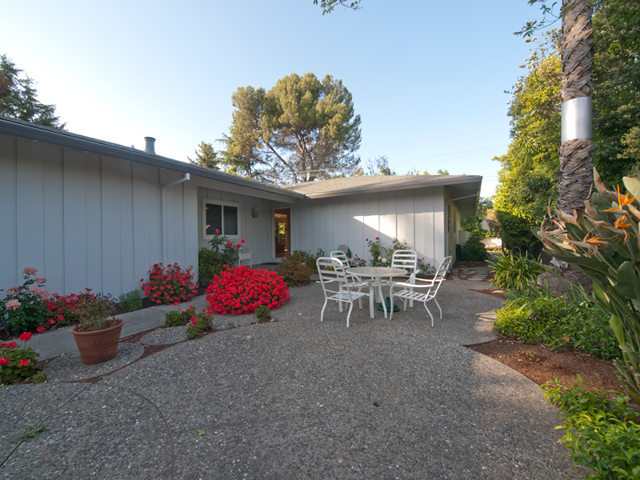 Patio picture - 4191 Briarwood Way, Palo Alto 94306
