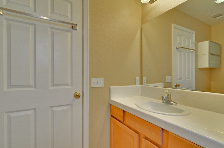 Master Bathroom (C) Picture - 338 Bryant St, Mountain View 94041 Master Bathroom (C) picture - 338 Bryant St, Mountain View 94041