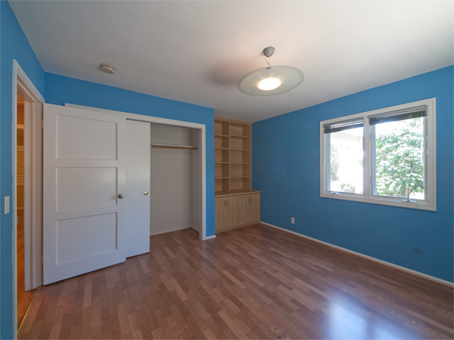 Bedroom 2 picture - 712 Coastland Dr, Palo Alto 94303