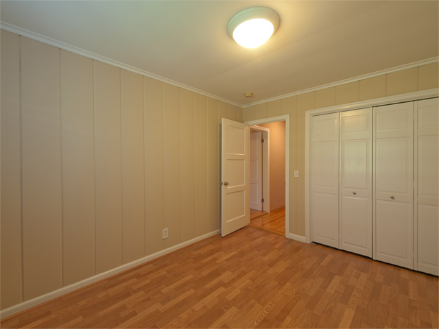 Bedroom 3 picture - 712 Coastland Dr, Palo Alto 94303