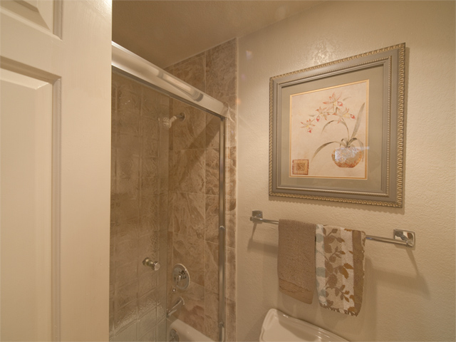 Bath 1 picture - 4155 El Camino Way, Unit B, Palo Alto 94306