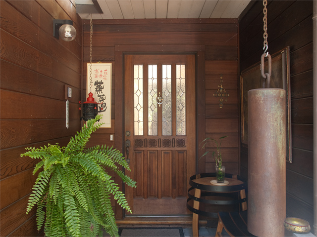 Front Door  picture - 930 Los Robles Ave, Palo Alto 94306