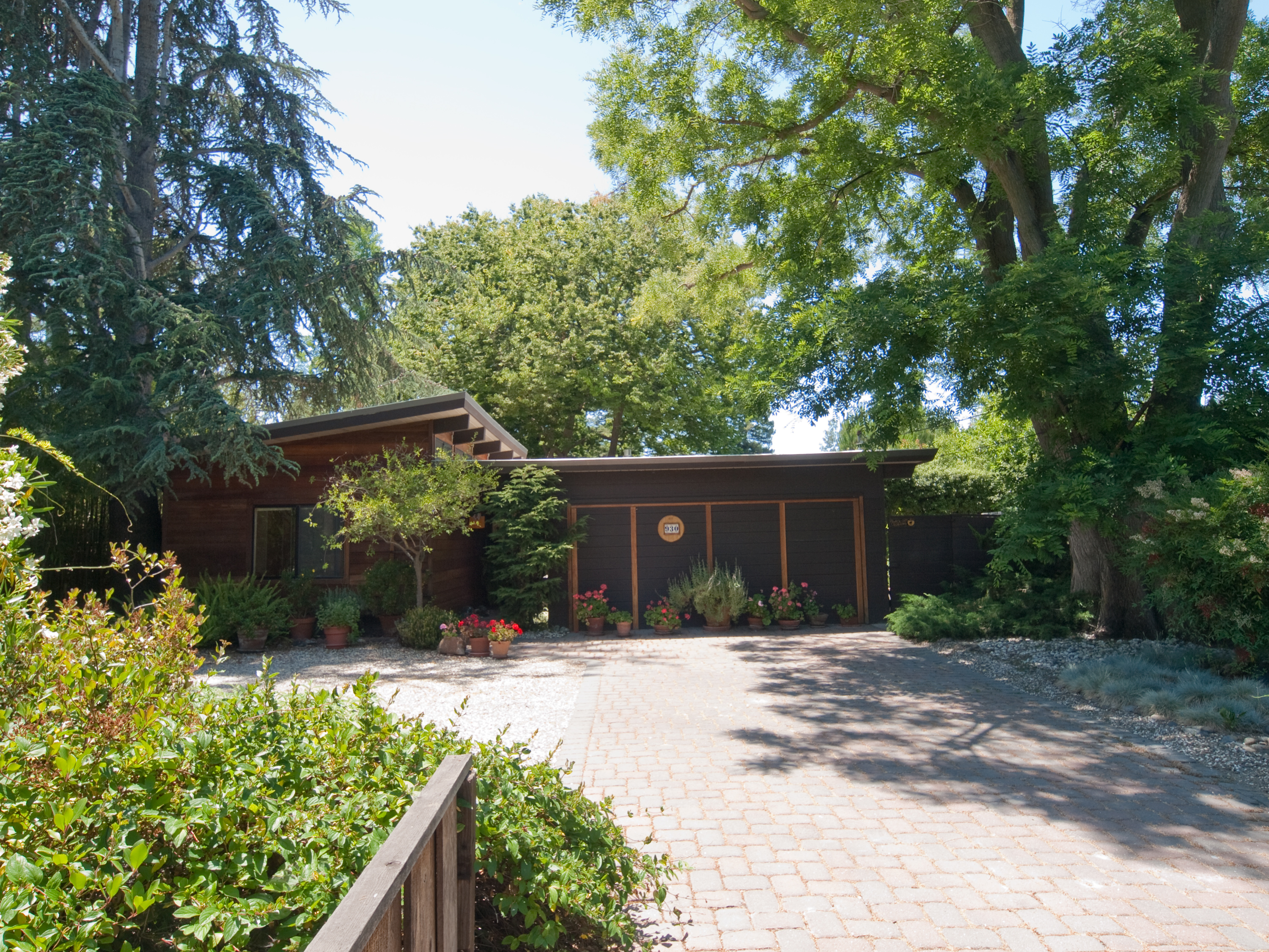 Los Robles Ave - Barron Park Neighborhood