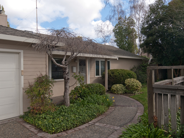 Entry  picture - 3059 Louis Rd, Palo Alto 94303