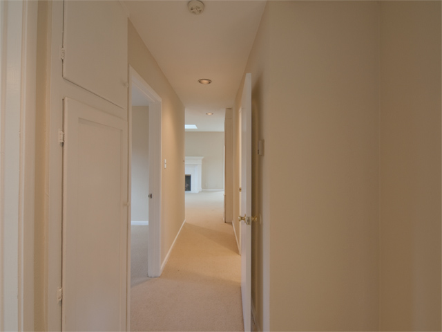 Hallway picture - 3059 Louis Rd, Palo Alto 94303