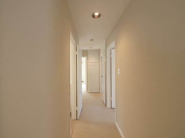 Hallway picture - 3059 Louis Rd, Palo Alto 94303