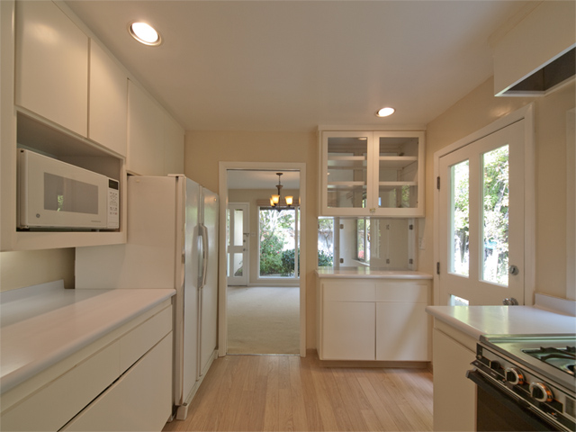 Kitchen picture - 3059 Louis Rd, Palo Alto 94303