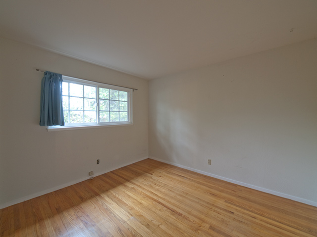 Bedroom 2 picture - 641 Marion Ave, Palo Alto 94301