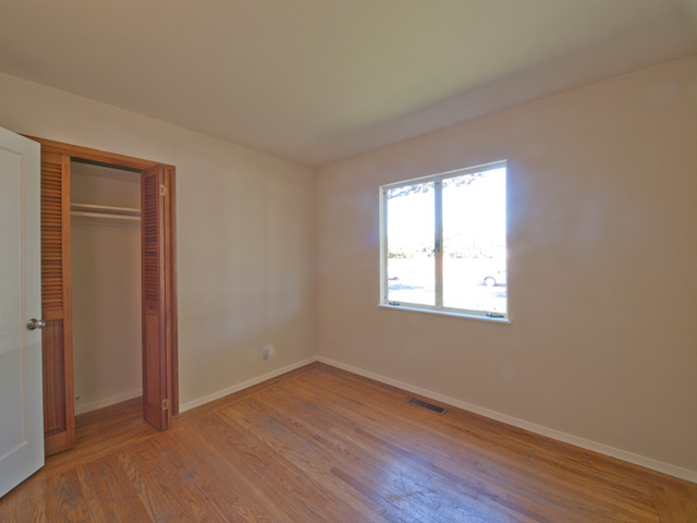 Bedroom 3 picture - 3080 Middlefield Rd, Palo Alto 94306