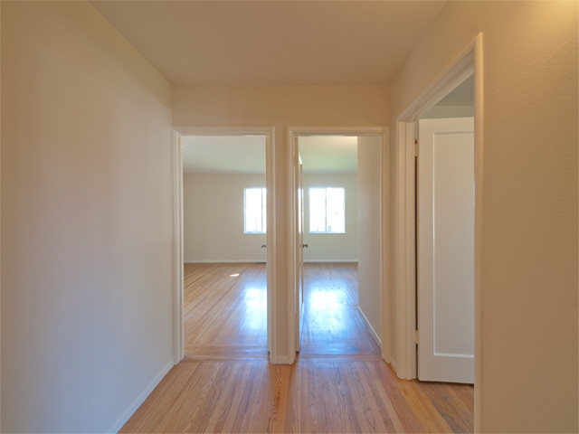 Hallway  picture - 3080 Middlefield Rd, Palo Alto 94306