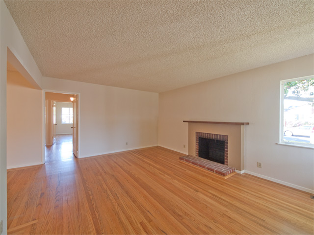 Living Room picture - 3080 Middlefield Rd, Palo Alto 94306