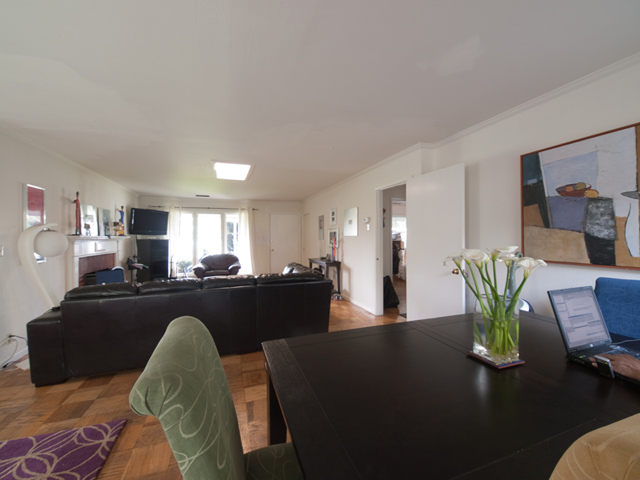 Dining Living picture - 4049 Middlefield Rd, Palo Alto 94303