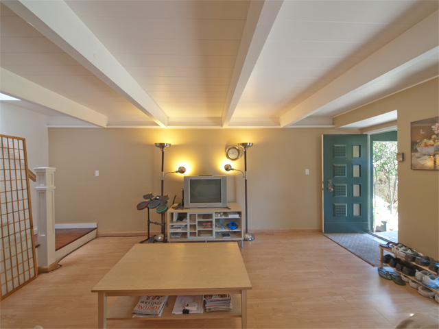 Living (B) picture - 278 Monroe Dr 34, Mountain View 94040