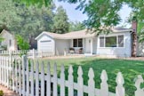 300 Monroe Dr, Mountain View 94040 - Front Yard (G)