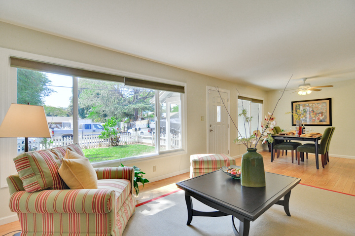 Living Room (C) picture - 300 Monroe Dr, Mountain View 94040