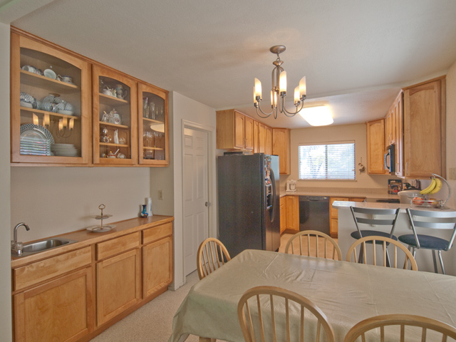 Dining (B) picture - 3270 Saint Ignatius Pl, Santa Clara 95051