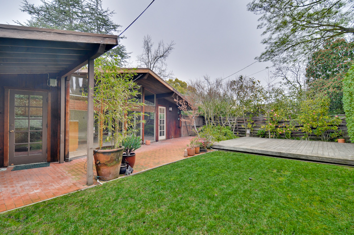 Back Yard picture - 281 Carolina Ln, Palo Alto 94306