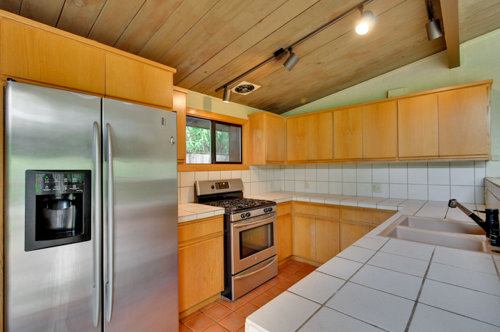 Kitchen picture - 281 Carolina Ln, Palo Alto 94306