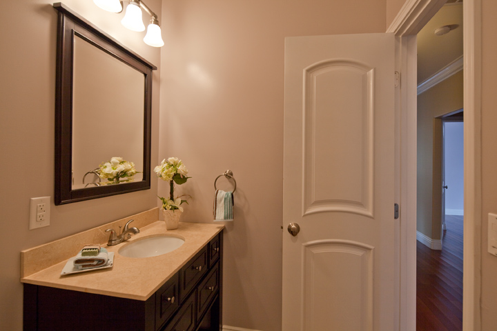 Bath 1 picture - 3416 Cowper St, Palo Alto 94306
