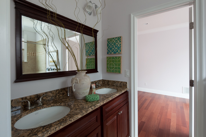 Bath 2 picture - 3416 Cowper St, Palo Alto 94306